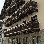 Haus Hannes Spiss 장크트안톤암아를베르크
